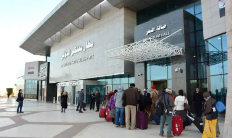 SPhinx airport