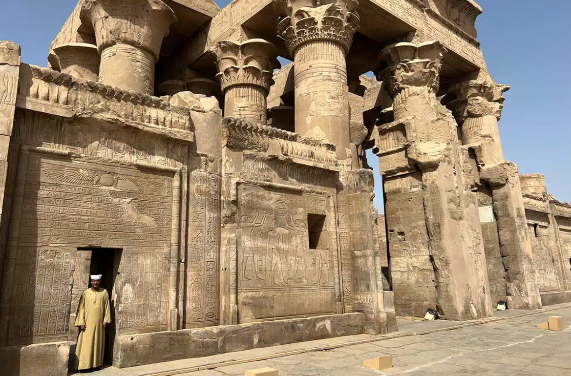 Day Trip to Kom Ombo and Edfu Temples from Aswan