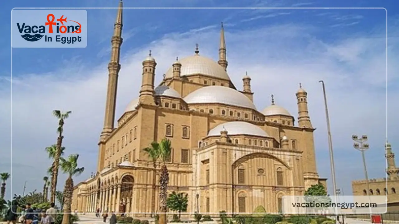 Unforgettable Budget Tour to Cairo