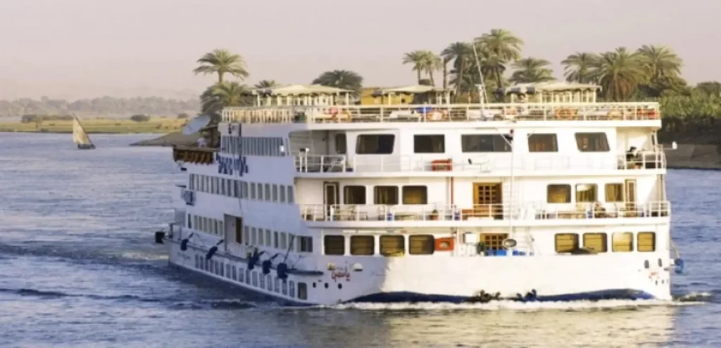 nile cruise with balcony
