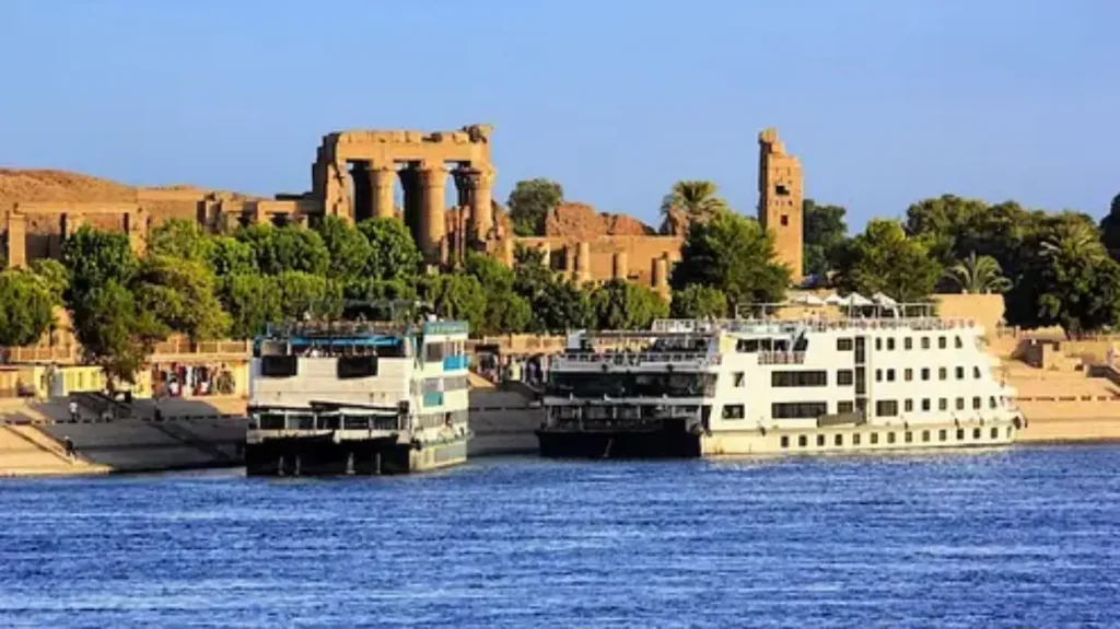 Nile cruise archaeology tour between Luxor and Aswan