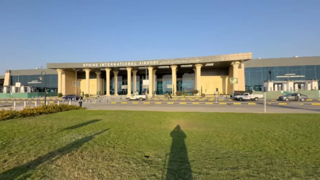 road from Sphinx Airport to Giza