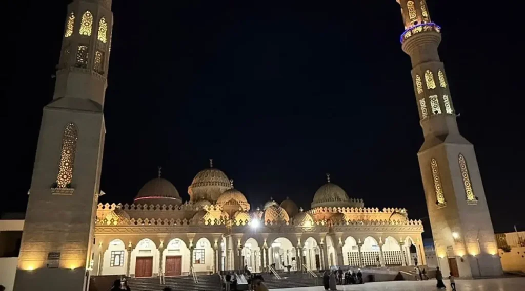 Al Mina Mosque Hurghada architecture evening light