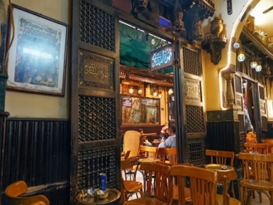 El Fishawy cafe interior mirrors and mint tea glass